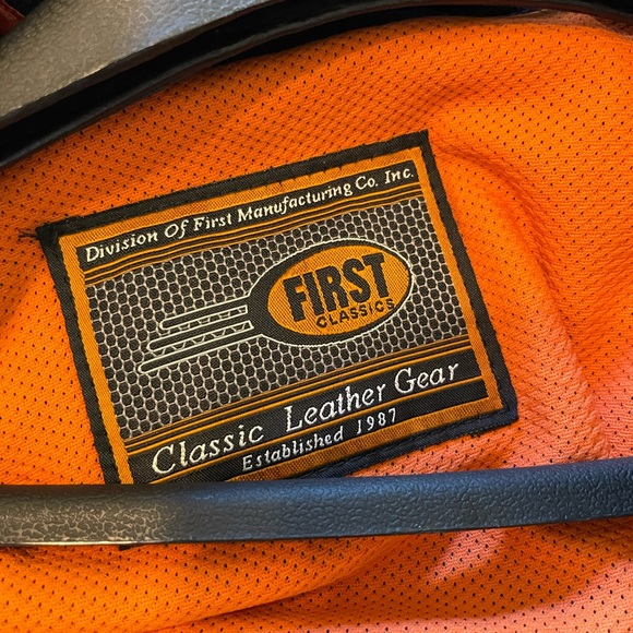 Leather Women’s motorcycle jacket - Picture 3 of 4